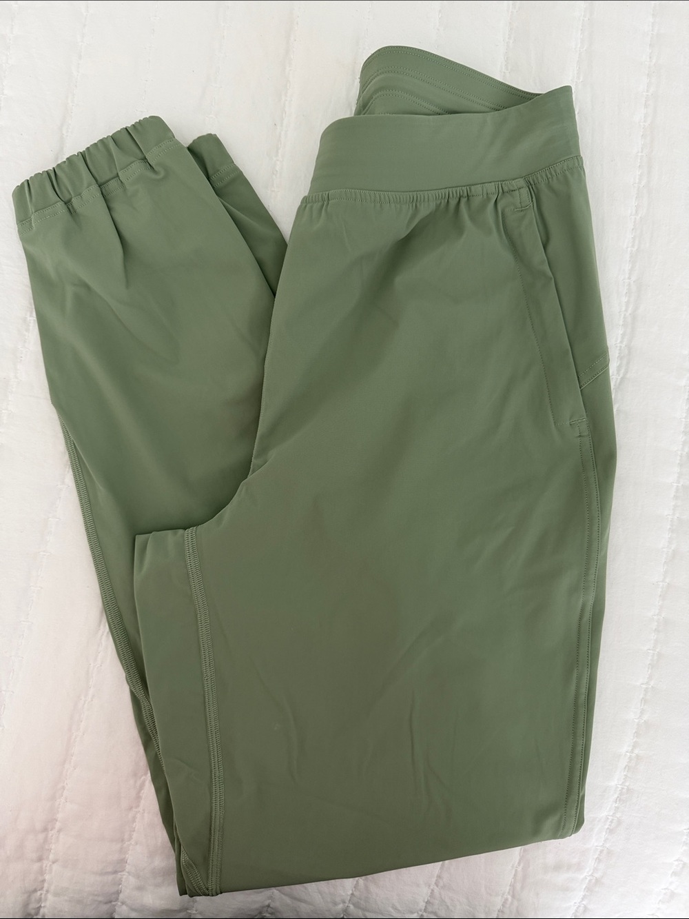 Women’s Lululemon Olive Green Active Soft-Stretch Pants Size 6